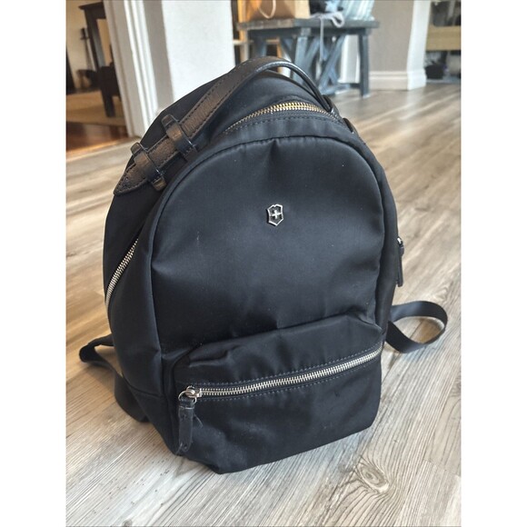 Victorinox Swiss Army Women's Victoria 2.0 Classic Business Laptop Backpack Navy - Picture 1 of 12